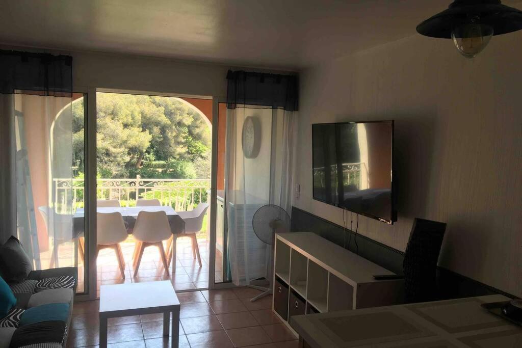 Appartement T2 Avec Piscine A 100 M De La Plage Six-Fours-les-Plages Bagian luar foto