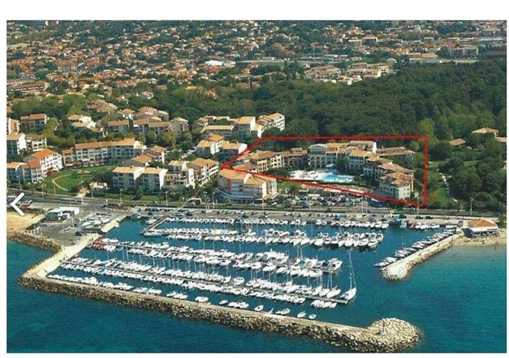 Appartement T2 Avec Piscine A 100 M De La Plage Six-Fours-les-Plages Bagian luar foto